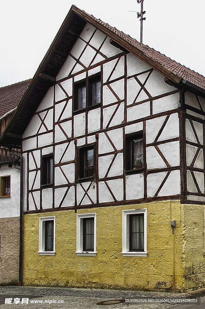 欧式乡村风格的木质房屋