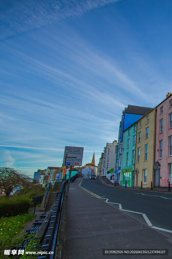 海滨彩色街道风景