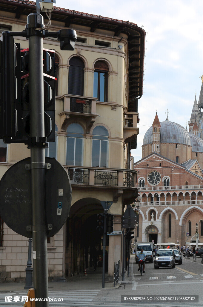 欧洲城市街角建筑景观