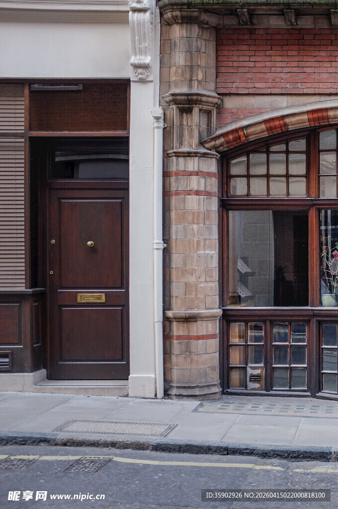 复古风格街边建筑门面