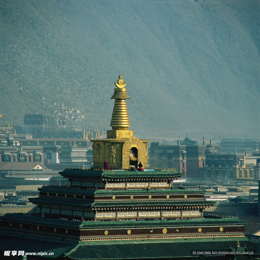 拉萨布达拉宫金顶景观