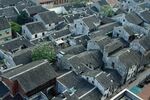 俯瞰古朴江南民居屋顶