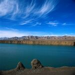 湖畔蓝天美景