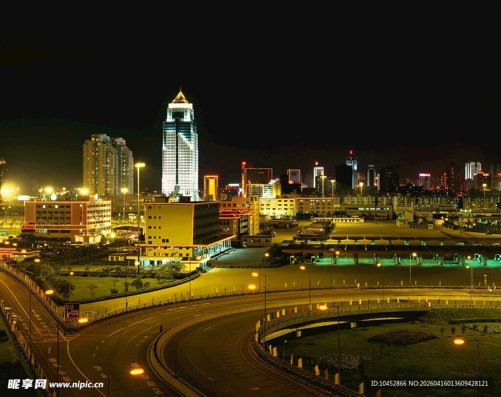 城市璀璨夜景俯瞰图