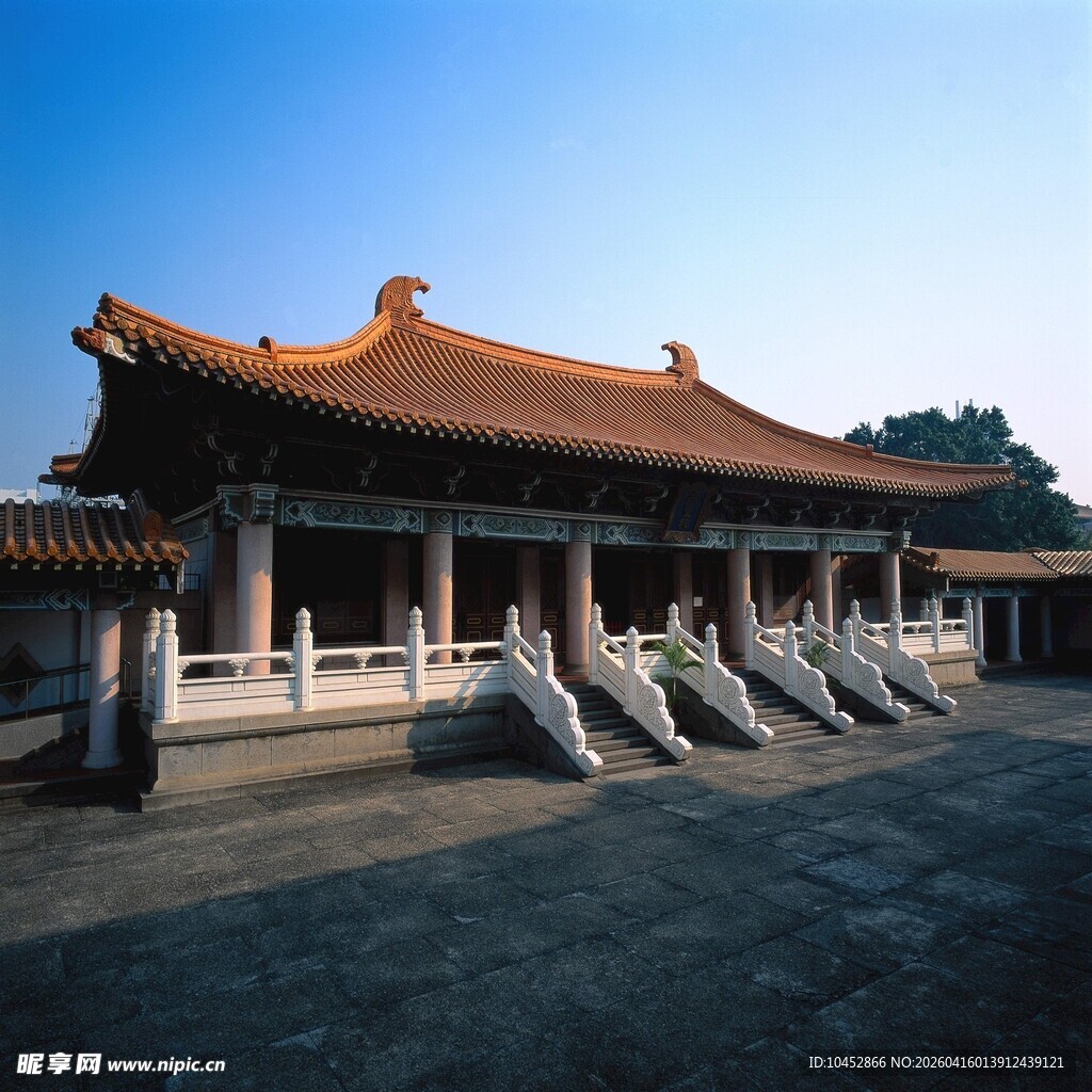 中式古建筑庭院壮丽景观