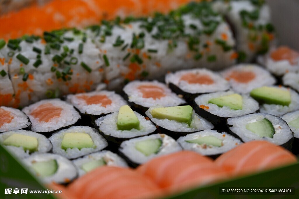 美味多样的寿司拼盘