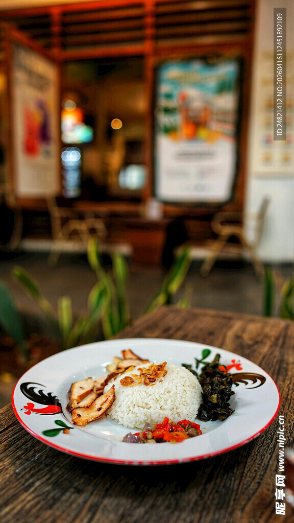 中式餐厅里的美味餐食