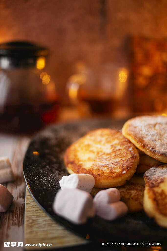 美味松饼搭配棉花糖