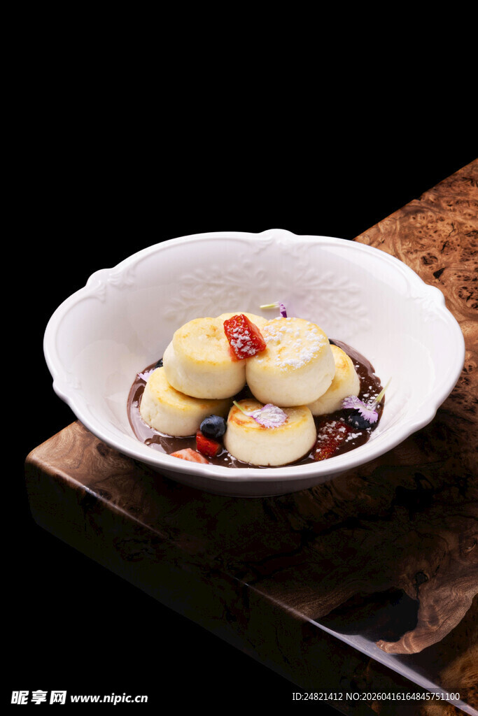 冰糖莲子银耳羹