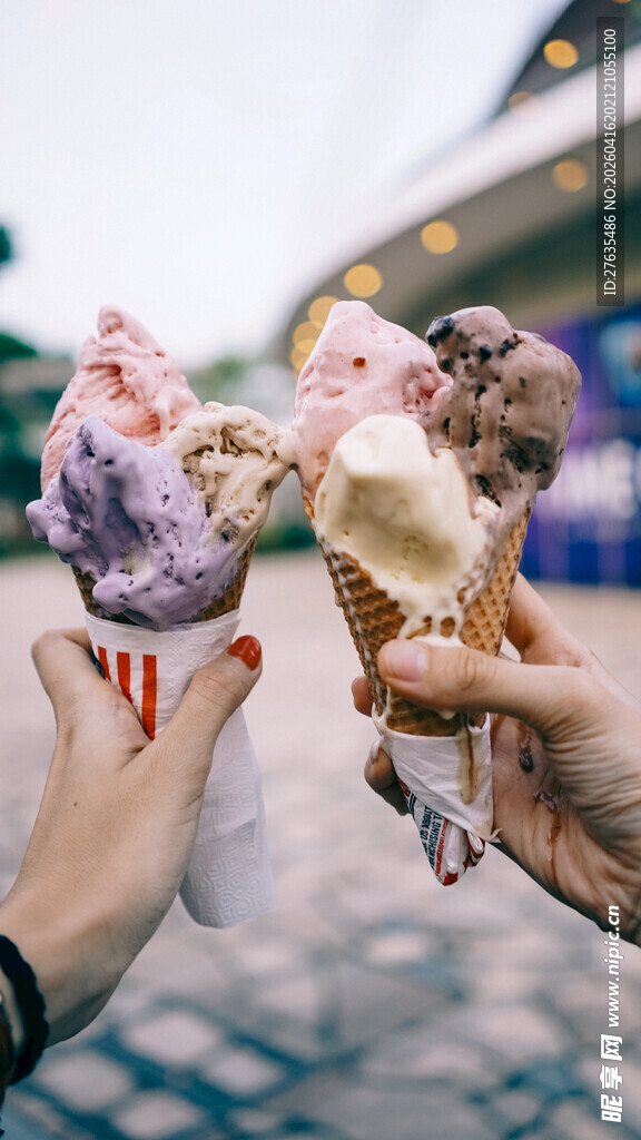 多彩美味冰淇淋甜蜜时刻