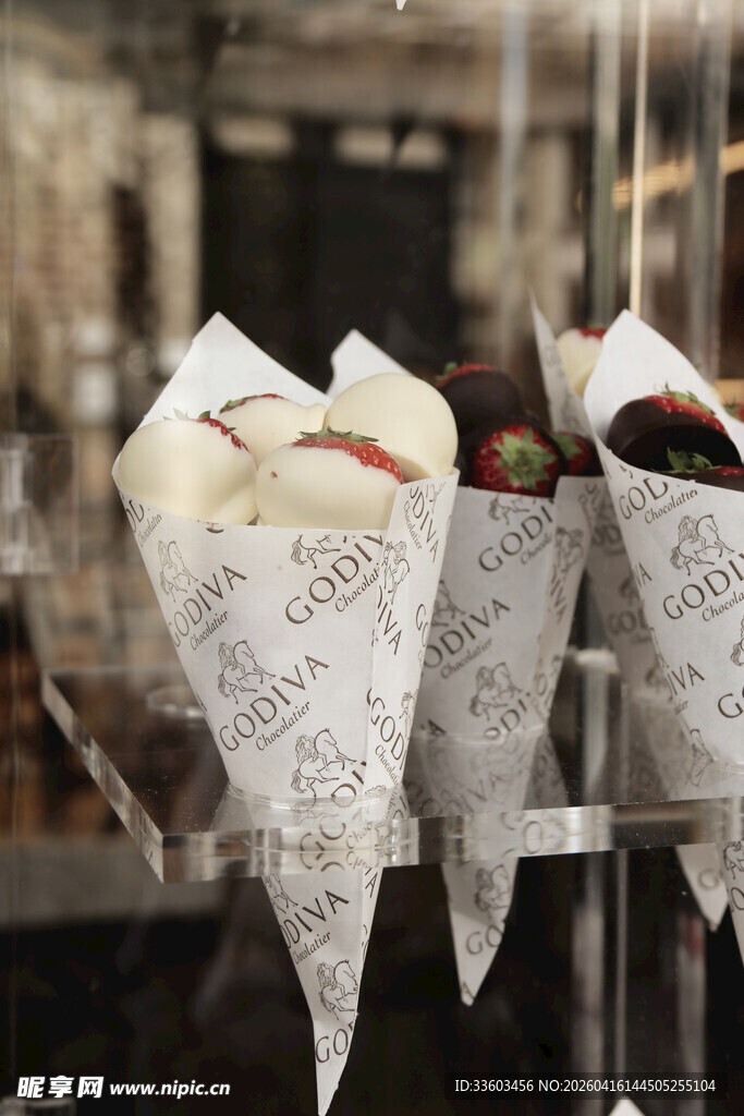 精致甜筒糕点展示