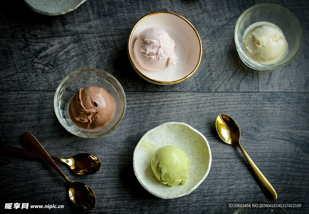 多样美味冰淇淋展示