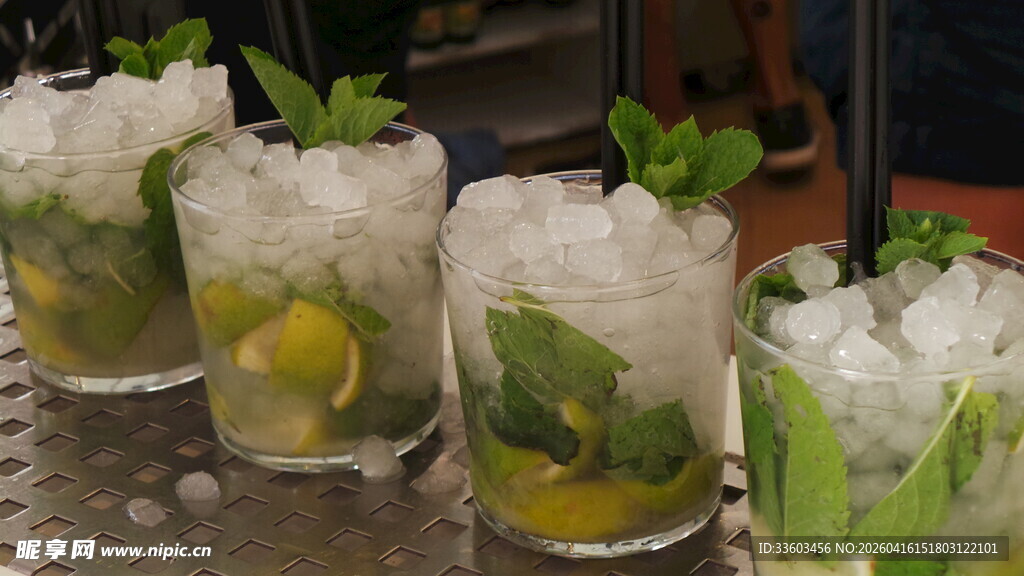 清凉薄荷柠檬鸡尾酒
