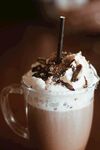 香浓巧克力奶昔配奶油