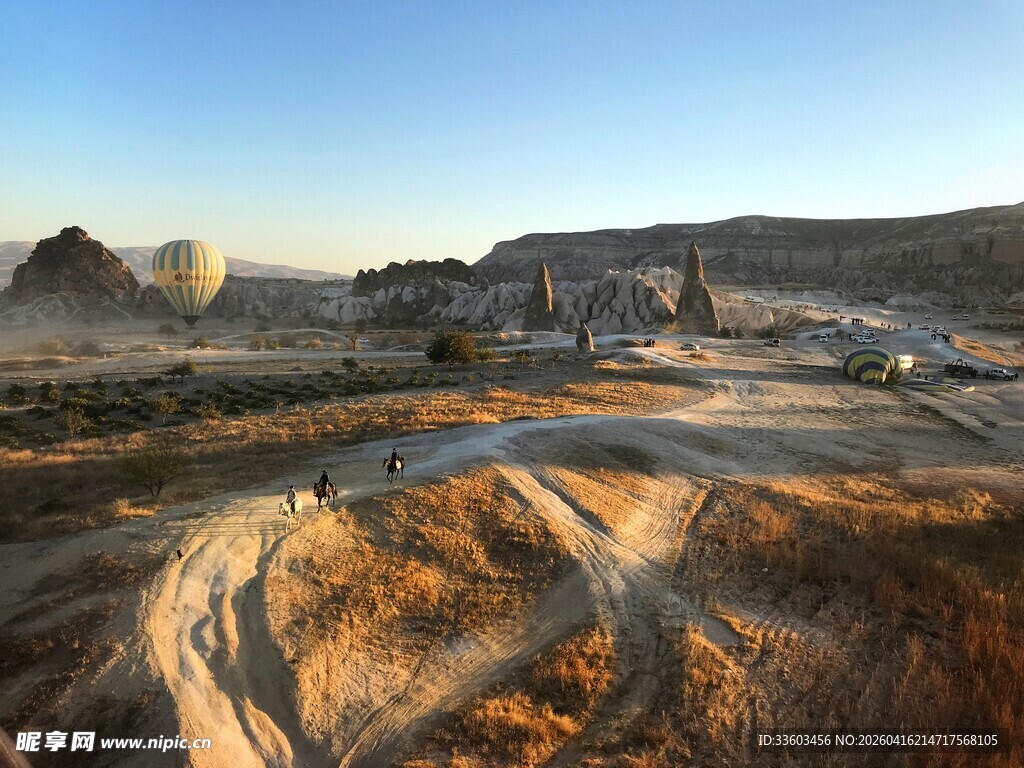 荒漠中的独特地貌景观