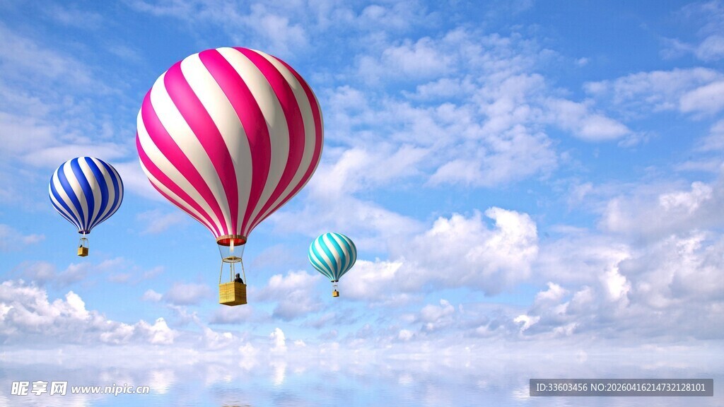 天空中多彩热气球飞翔