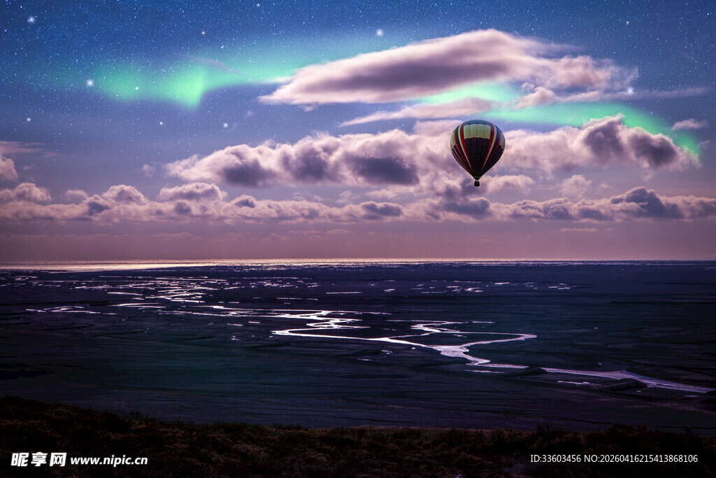 海上热气球与梦幻极光