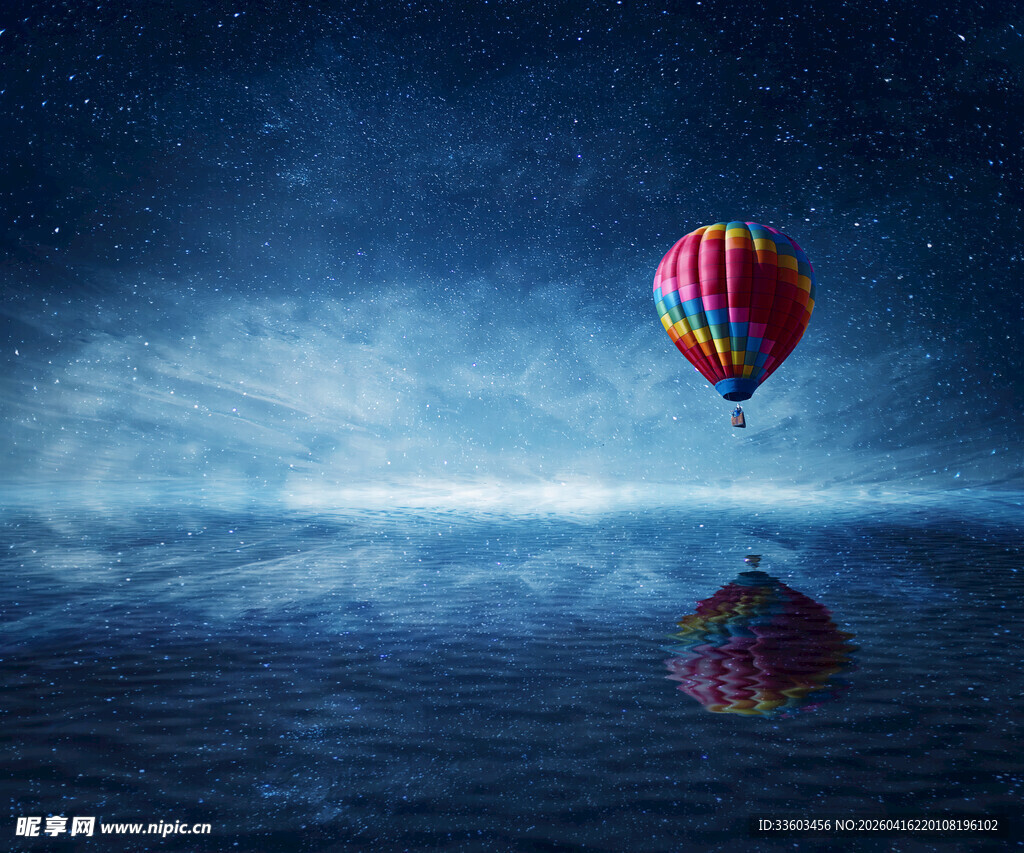 梦幻夜空下的热气球
