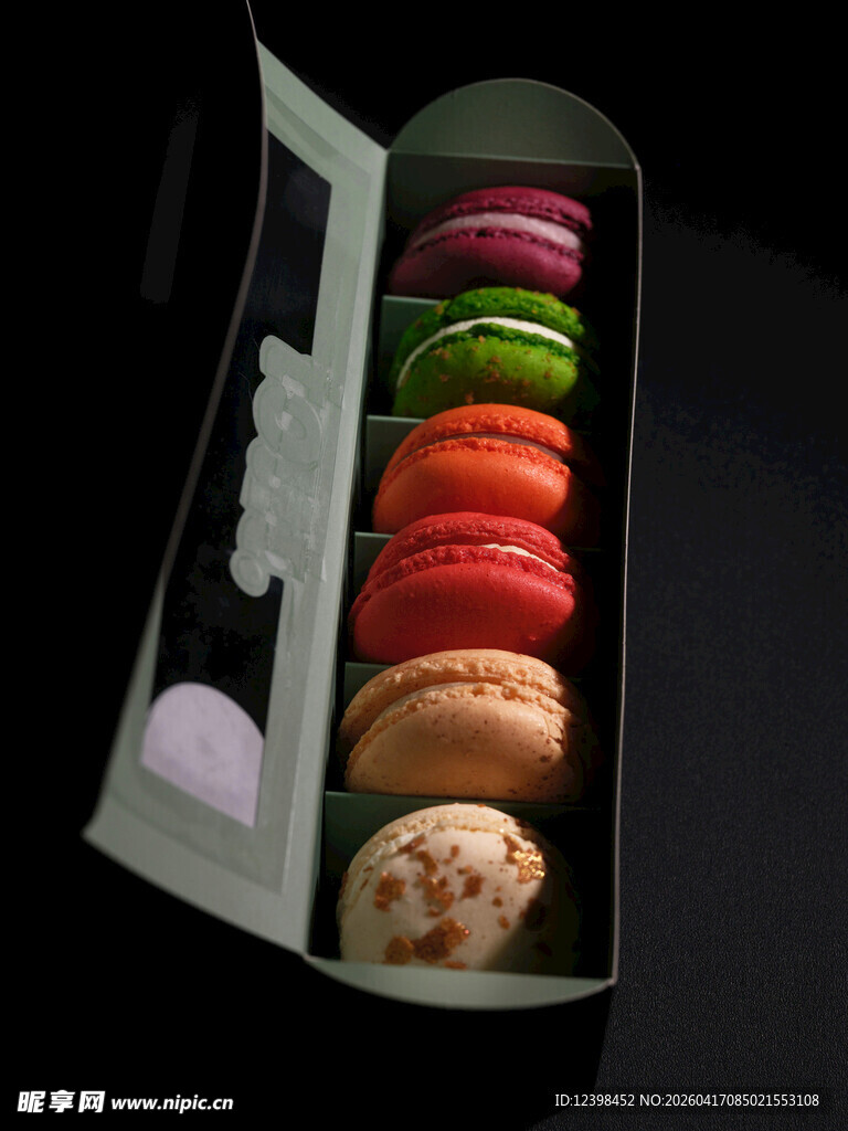 多彩马卡龙礼盒展示