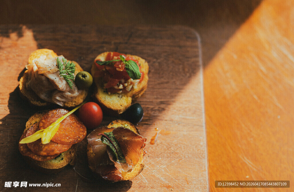 美味多彩的创意小食拼盘