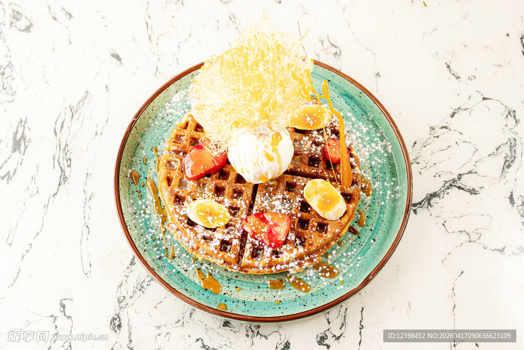 美味华夫饼配多样食材