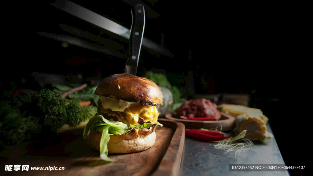 美味汉堡与配菜诱人呈现