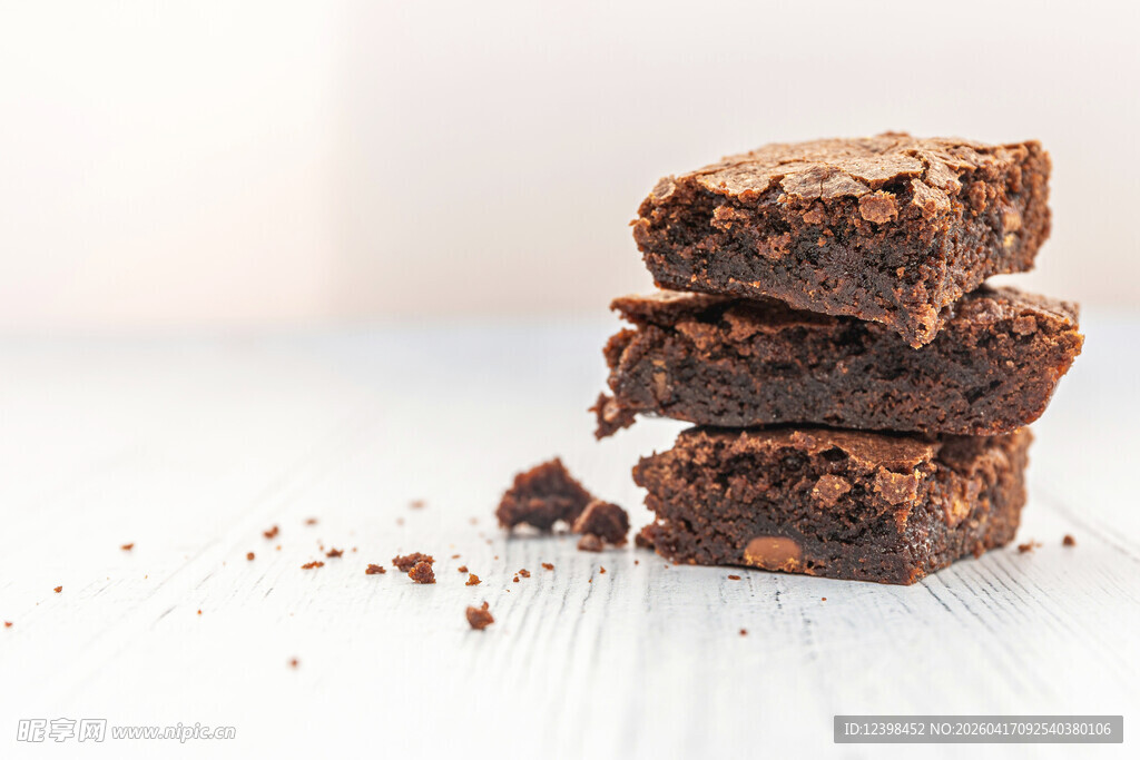 堆叠的美味巧克力布朗尼