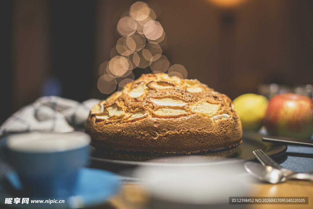 美味面包与温馨氛围感