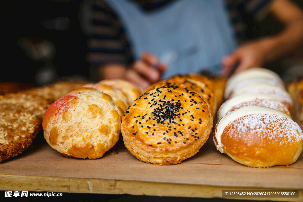 多样美味面包陈列展示