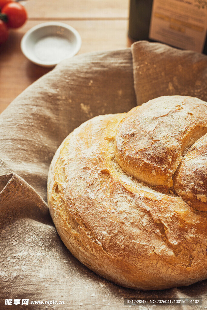 新鲜出炉的美味大面包