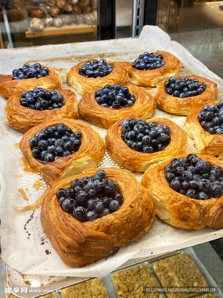 美味蓝莓面包点心展示