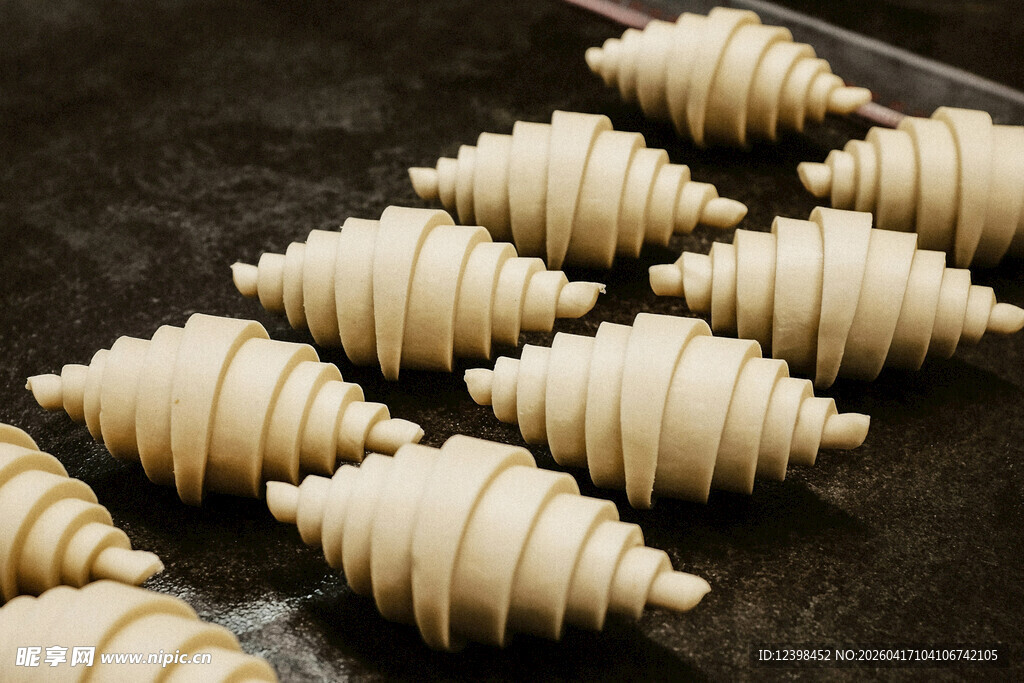 造型独特的螺旋状糕点