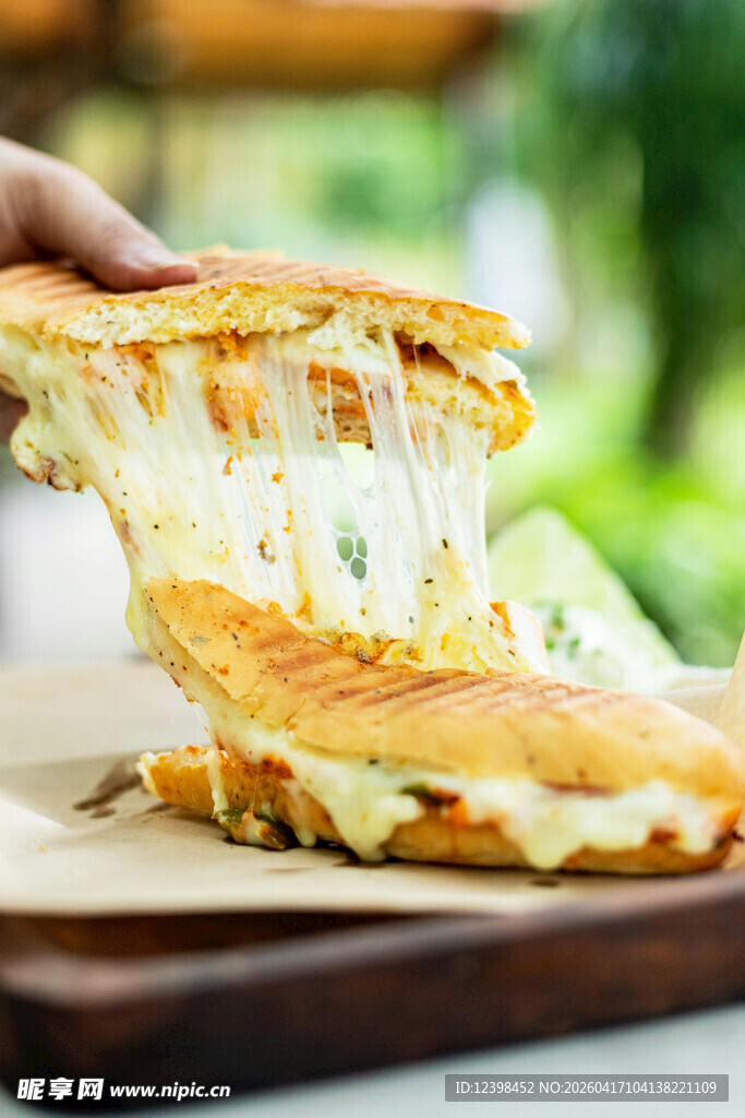 拉丝美味芝士煎饼