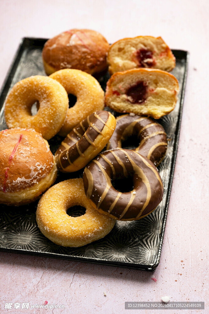 多样美味甜甜圈展示