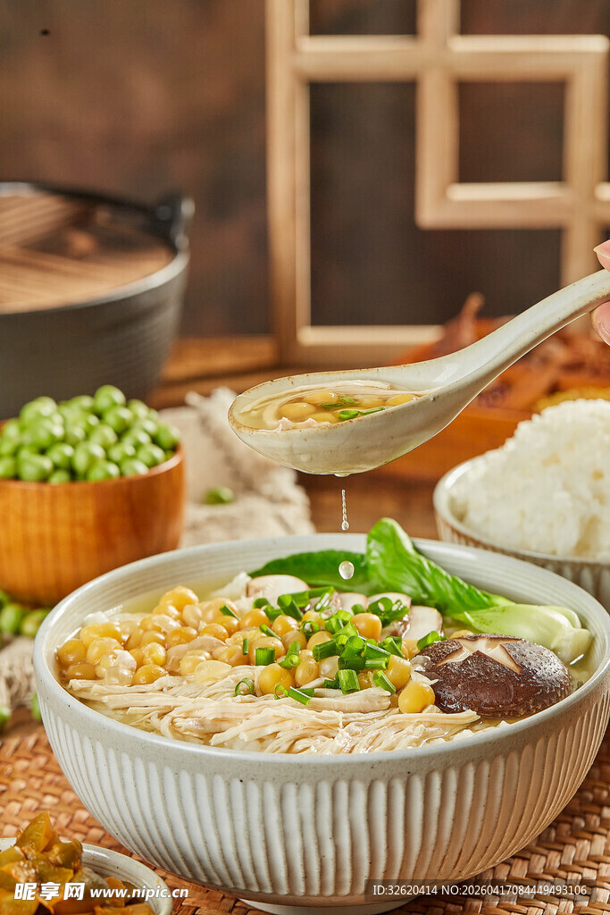 鸡丝蘑菇面