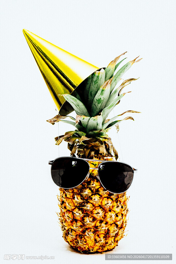 戴帽墨镜菠萝俏皮造型