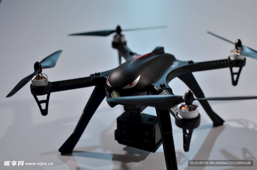 专业航拍无人机展示