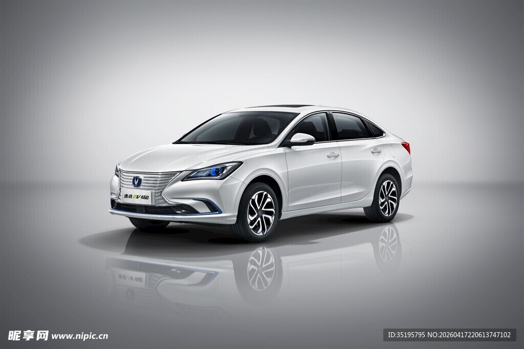 白色时尚轿车展示