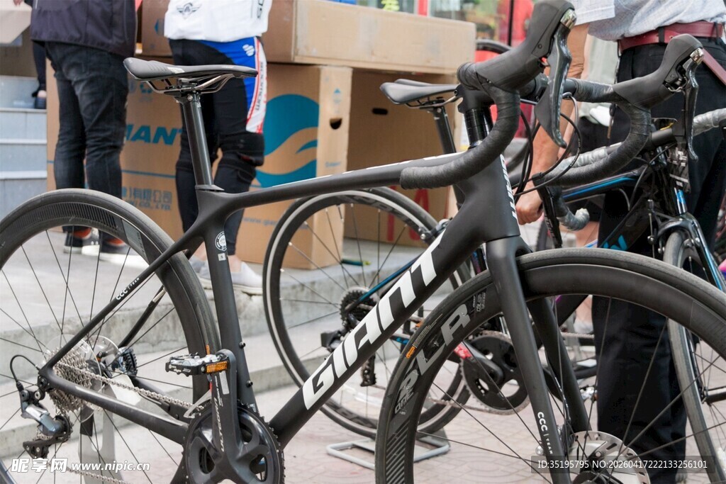 高性能公路自行车展示