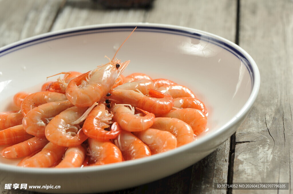 碗中鲜嫩虾