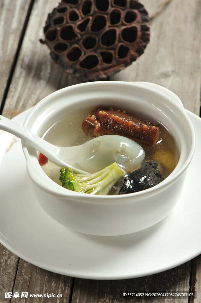 滋补鸽蛋  营养又美味