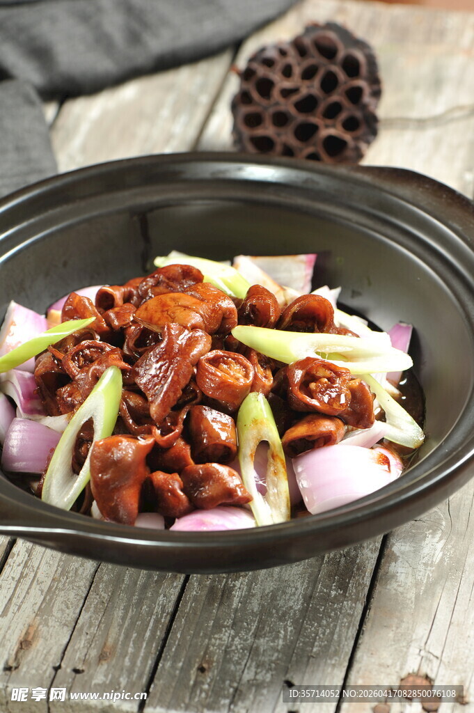 洋葱炒大肠