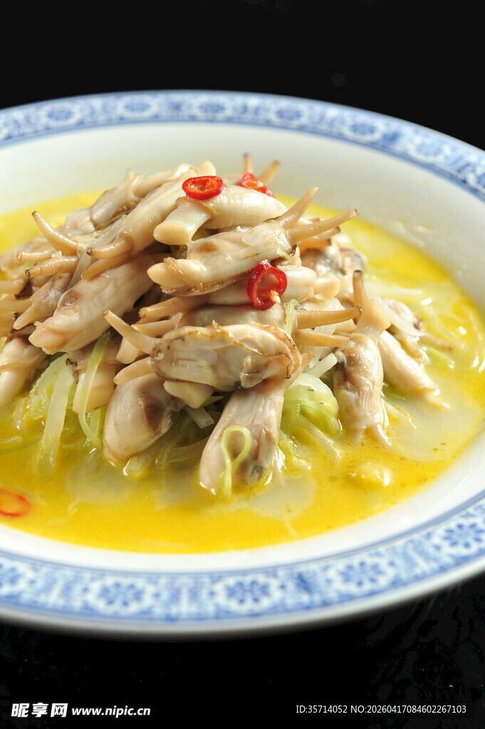 鲜香笋片炖蛏子