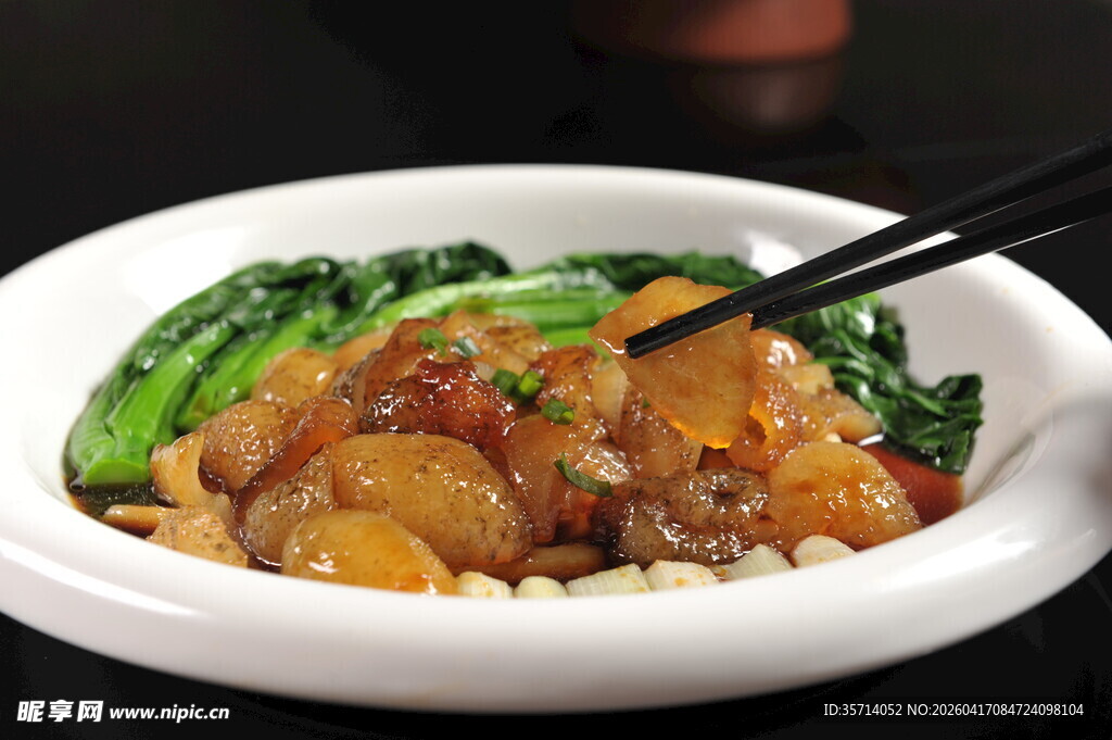 美味海参配青菜