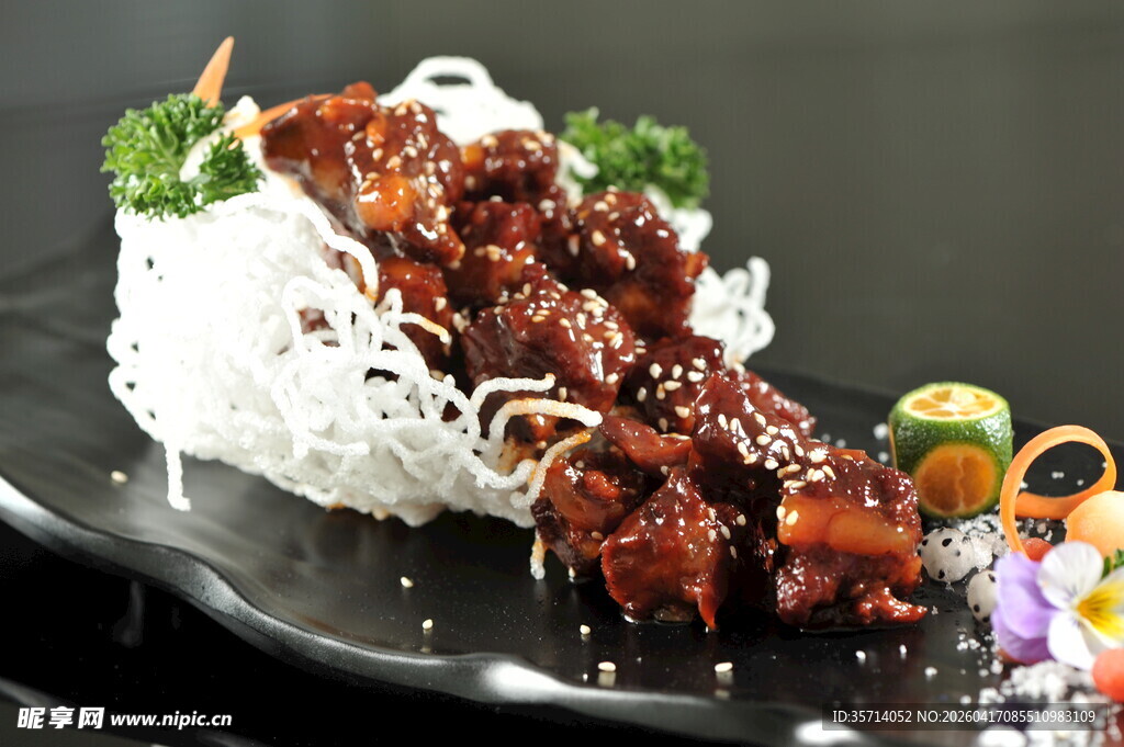 美味糖醋排骨配米饭