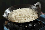 锅中煮着的白米饭