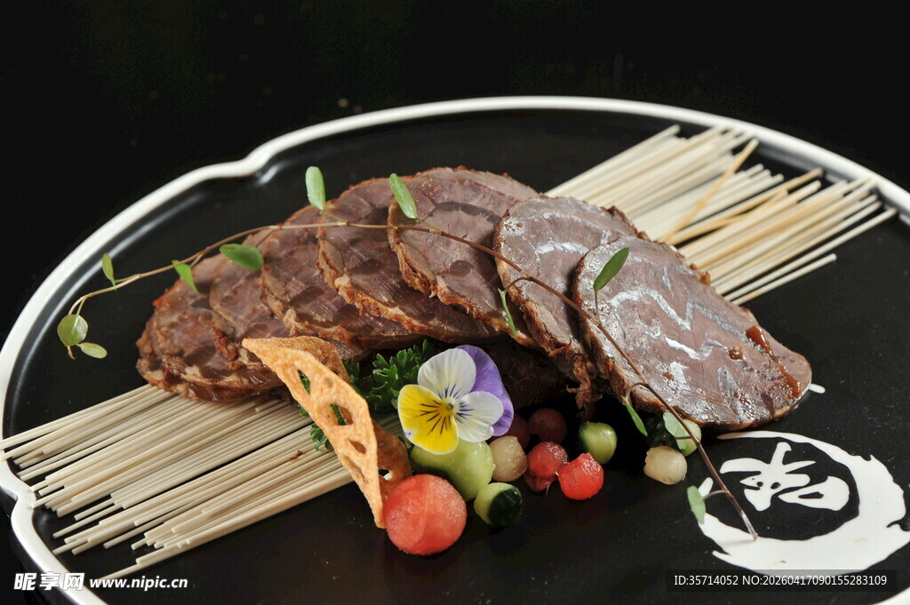 美味牛肉拼盘多样食材