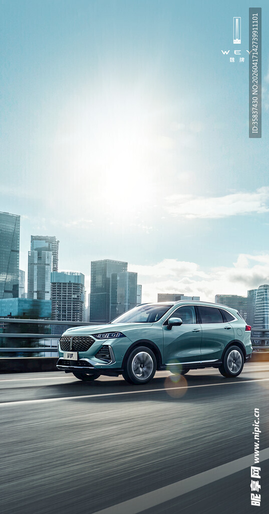 城市道路上的时尚SUV