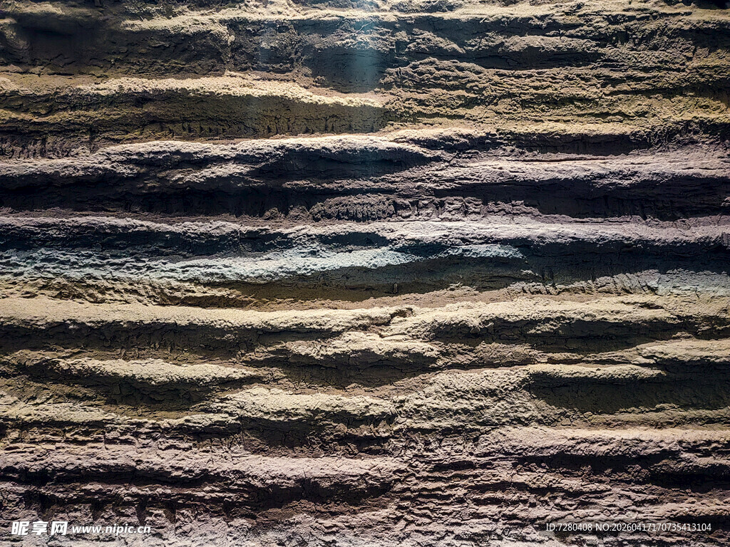 纹理丰富的古老岩石表面