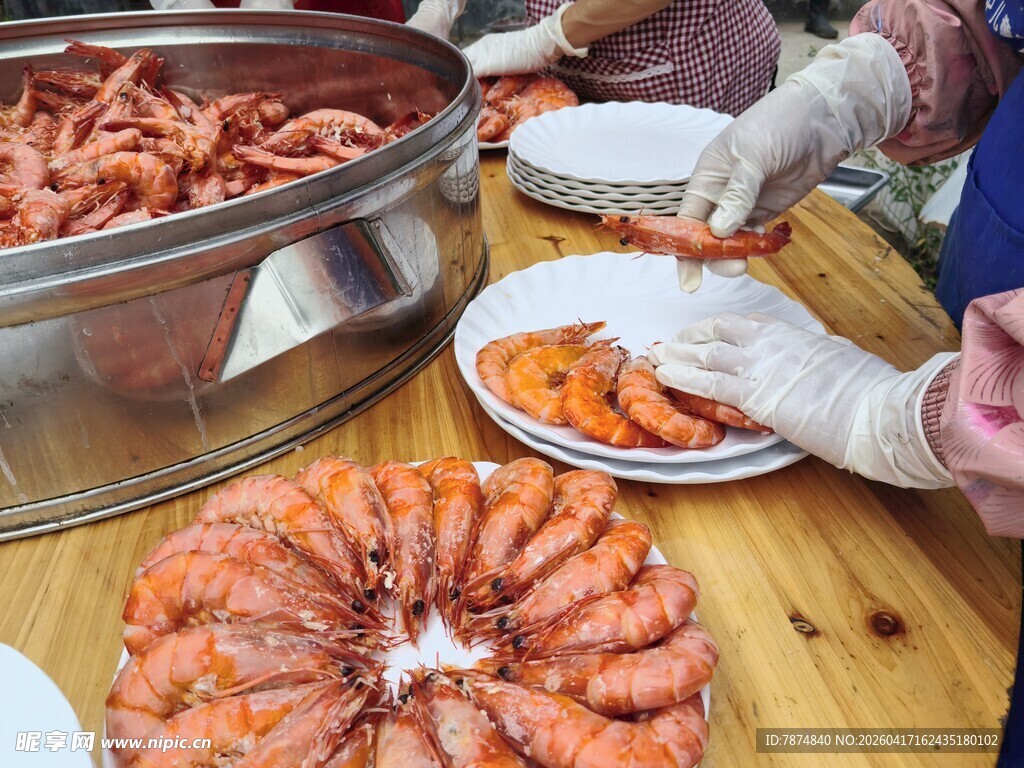 丰盛海鲜宴 畅享美味虾